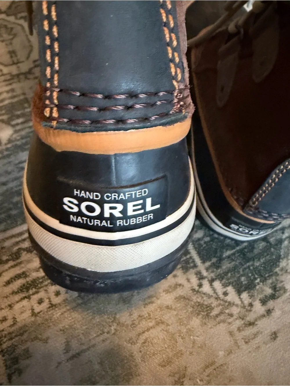 SOREL Women’s Joan of Arctic Brown Faux-Fur Winter Lace-Up Boots size 6